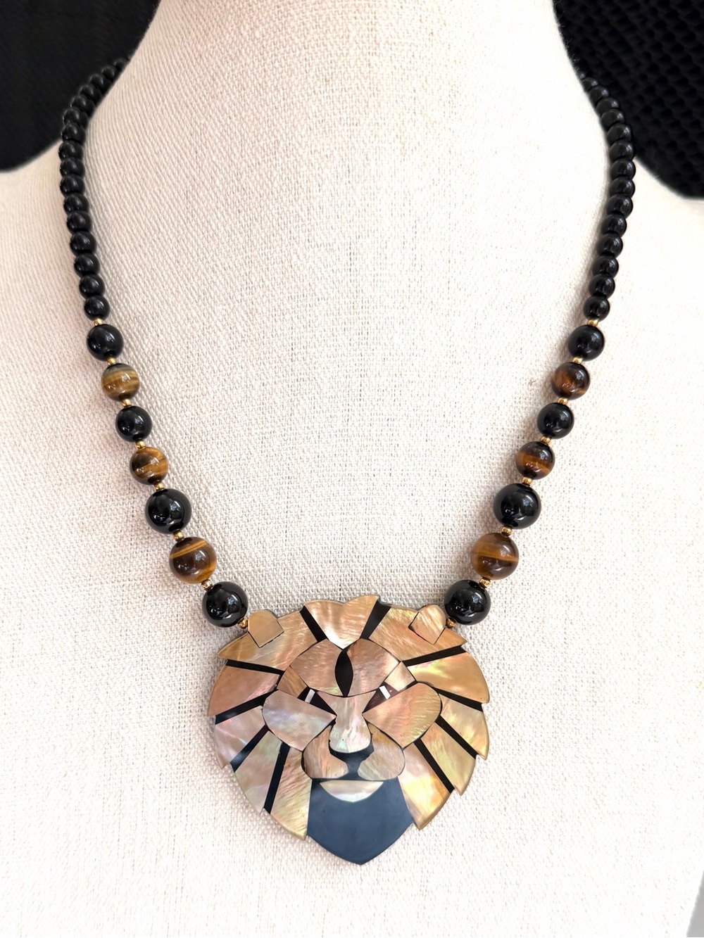 Lee Sands Lion Inlay Necklace Earrings Tiger Eye Black Beads Set